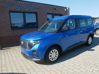 Voiture accidenté Ford Tourneo Courier  2024/6