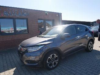 Damaged car Honda Hr-v ELEGANCE 2020/1