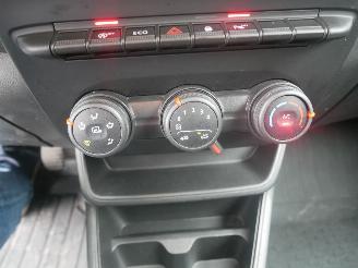 Renault Express  picture 15