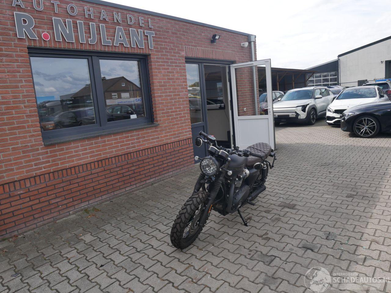 Triumph Bonneville T 120 BLACK