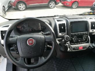Fiat Ducato L2H2  SPRINGT SOMS UIT 1e VERSNELLING picture 10