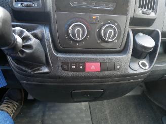 Peugeot Boxer L2H2 8 PERSOONS picture 16