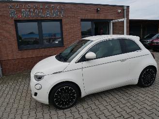 Coche accidentado Fiat 500E LA PRIMA BY BOCELLI LEER LED 2023/3