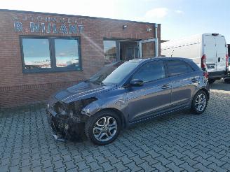 damaged passenger cars Hyundai I-20 PANORAMADAK 2020/4