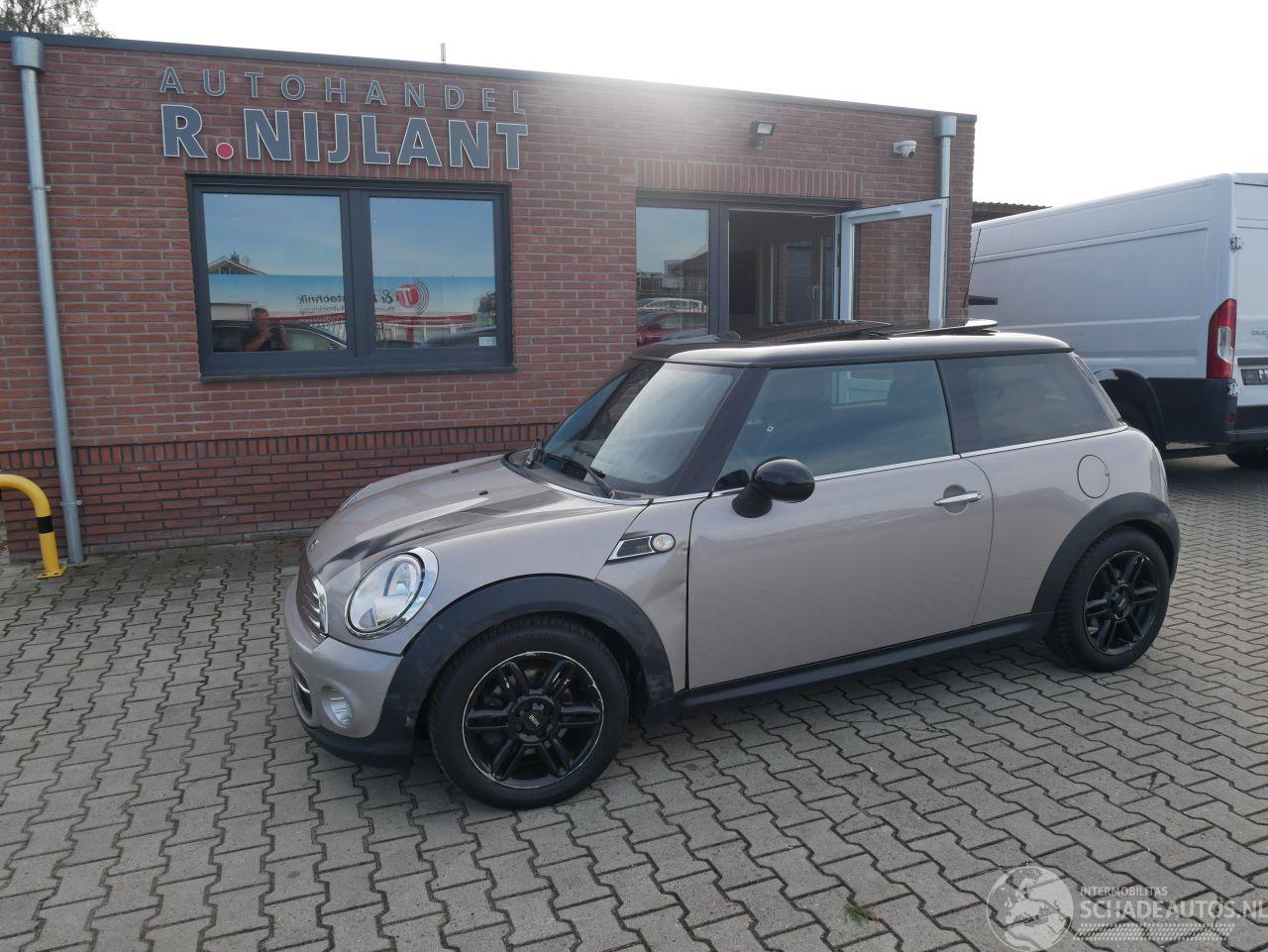 Mini Cooper COOPER D BAKER STREET HALF LEER PANORAMADAK.