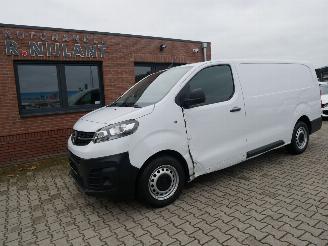 krockskadad bil bedrijf Opel Vivaro EDITION L3 LANG AIRCO NAVIGATIE 2023/1