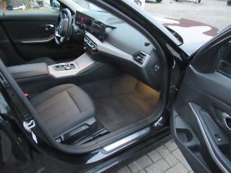 BMW 3-serie 320E Touring Aut.PluginHybrid WideScreen Cockpit Navi CruiseControl Pdc ..... picture 16