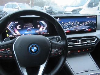 BMW 3-serie 320E Touring Aut.PluginHybrid WideScreen Cockpit Navi CruiseControl Pdc ..... picture 18