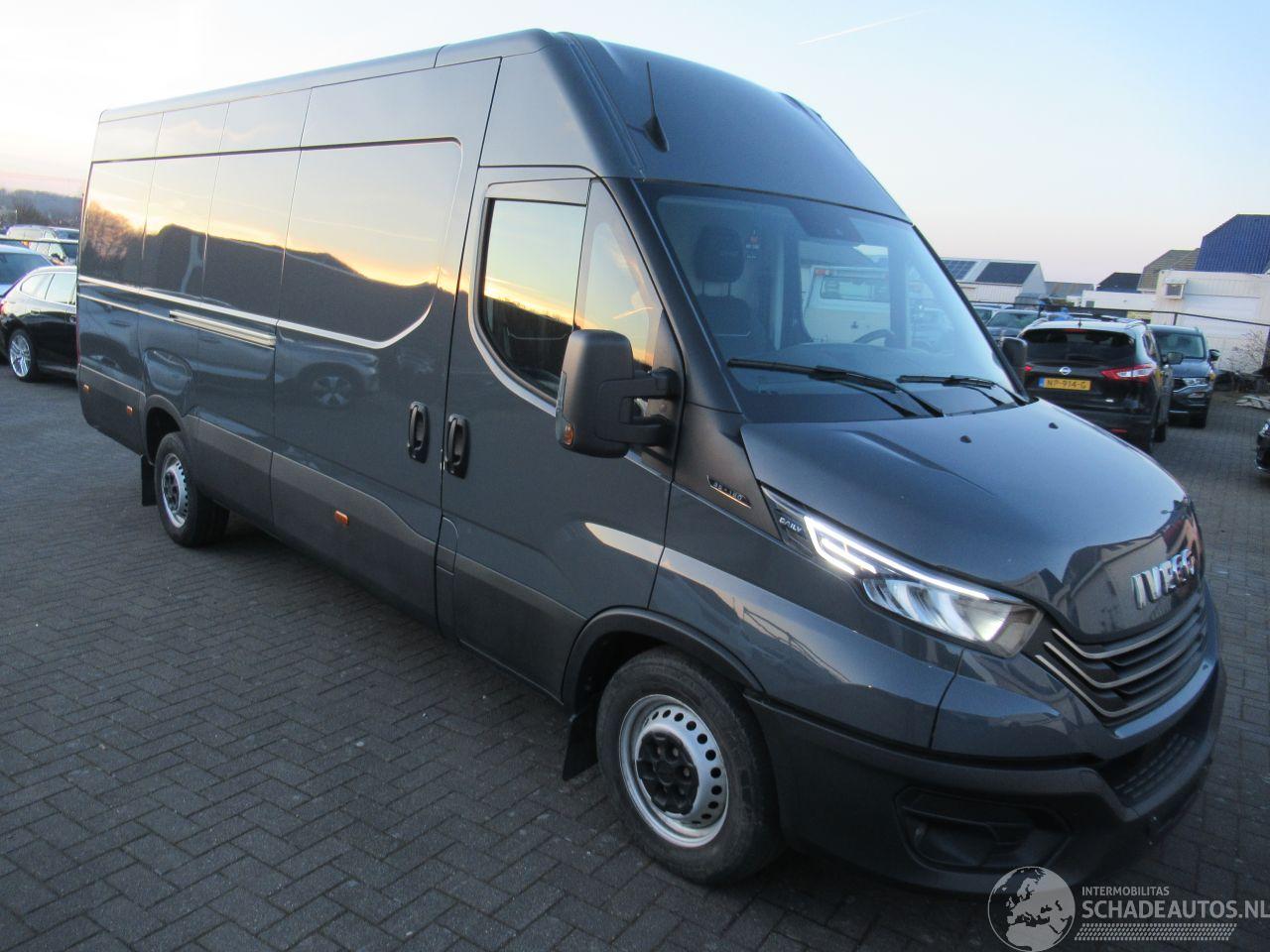 Iveco Daily 35S16 2.3D MAXI !! Climatronic Navi Camera Led CruiseControl 19.800Netto
