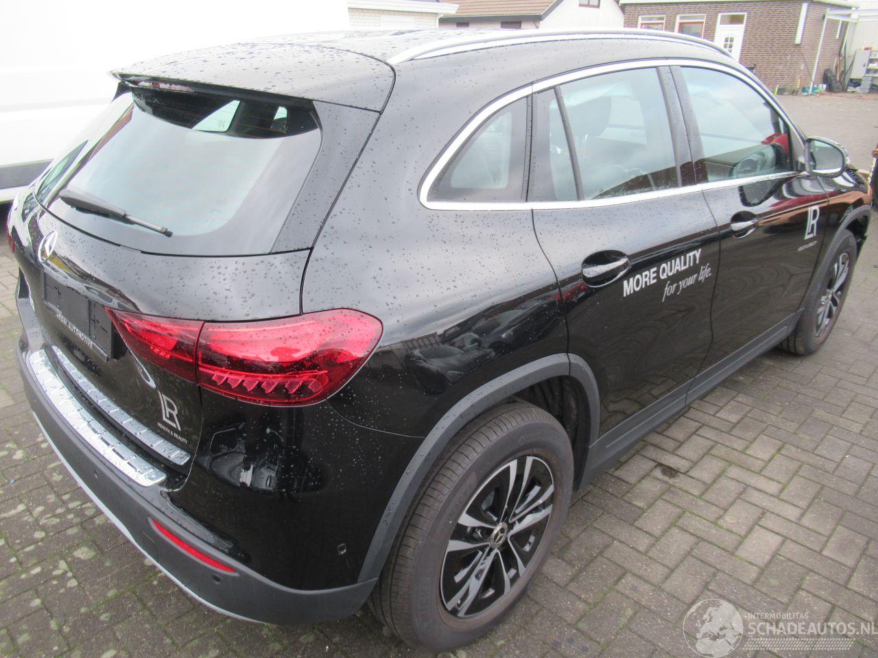 Mercedes GLA GLA 180 Aut.MildHybrid HalfLeer Navi Camera StoelVerwarming Led.......