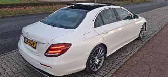 Mercedes E-klasse E200 Aut. AMG-LINE  AmbientLight  HalfLeer Navi Pano/SchuifDak StoelVerwarming NL-AUTO Schadevrij picture 6