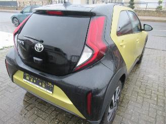 Toyota Aygo AYGO-X 1.0 32.300km Climat Navi Camera..... picture 3