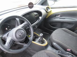 Toyota Aygo AYGO-X 1.0 32.300km Climat Navi Camera..... picture 14