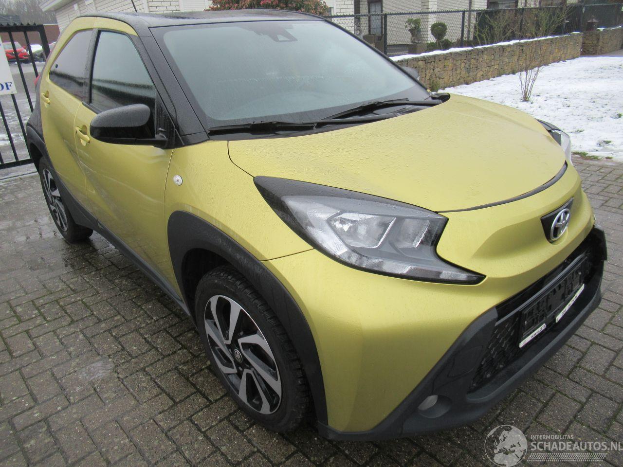 Toyota Aygo AYGO-X 1.0 32.300km Climat Navi Camera.....