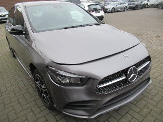 Mercedes B-klasse 180D Aut. AMG-LINE NightPack HalfLeer Navi Camera....... picture 4