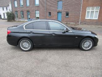 BMW 3-serie 318i Luxury picture 6
