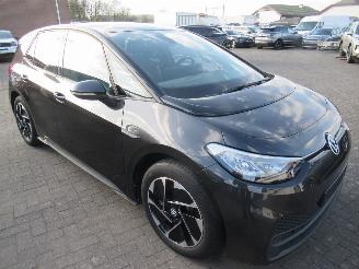 Schadeauto Volkswagen ID.3 ID.3 Electric Pure Performance 20.783km!! Climatronic Navi Stoel/Stuur Verwarming.... 2021/11