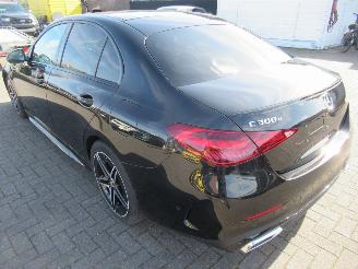 Schadeauto Mercedes C-klasse C 300e Aut.PluginHybrid  AMG-LINE NightPack Leer Navi Cam LuchtVering StoelVerwarming 2023/5