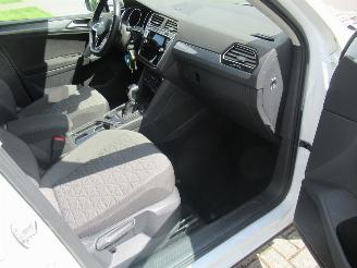 Volkswagen Tiguan 2.0TSI 190pk DSG Aut. 4MOTION 4x4  Climatronic Navi Camera TrekHaak-Klapbaar... picture 17