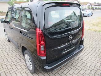 Schadeauto Opel Combo Combo Life 1.2T 22.800km 5-zits Airco Navi Camera CruiseControl VirtualCockpit 2024/10