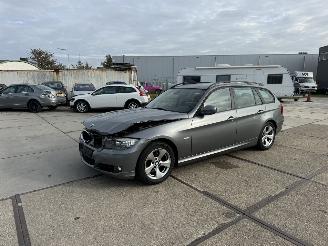 Vaurioauto  passenger cars BMW 3-serie 316i Touring Business Line 2010/5