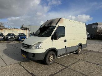 škoda dodávky Iveco Daily 35S11V 300 H2 L 2011/1