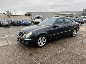 uszkodzony samochody osobowe Mercedes E-klasse 320 CDI 2004/6