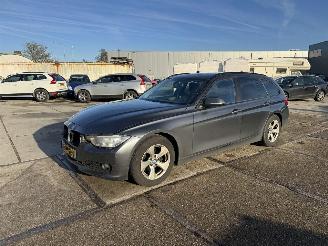 Voiture accidenté BMW 3-serie 320d Touring 2015/6