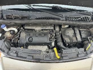 Citroën C3 picasso 1.4 VTI  Aura picture 10