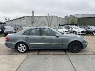 Mercedes E-klasse 240 Elegance picture 16
