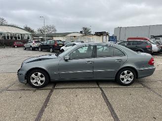 Mercedes E-klasse 240 Elegance picture 15