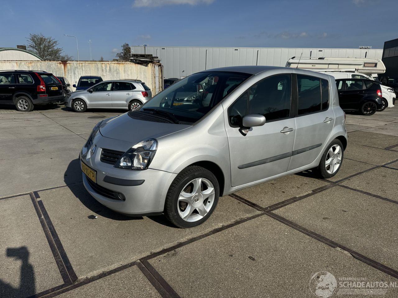 Renault Modus 1.4 16v Dynamique