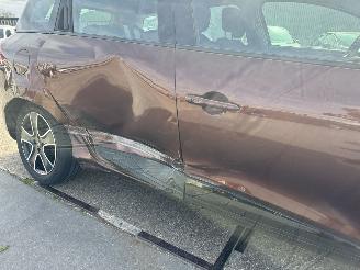 Renault Clio Estate 0.9 TCe picture 16