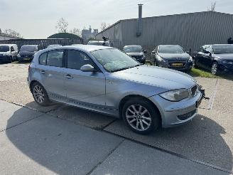 BMW 1-serie 116i picture 2