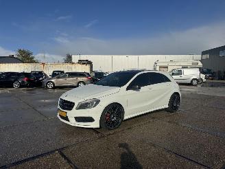 skadebil auto Mercedes A-klasse 250 Sport Ambition 2012/9