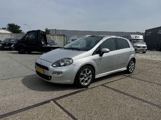 uszkodzony samochody osobowe Fiat Punto Evo 0.9 Twin Air Lounge 2014/6