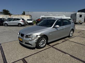 Schadeauto BMW 3-serie 318i 2006/10