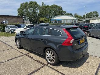 Volvo V-60 1.6 D2 R-Design picture 4