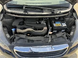 Peugeot 108 1.0 e-VTI picture 10