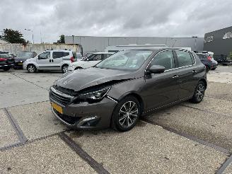 Auto incidentate Peugeot 308 1.6 THP Allure 2014/6