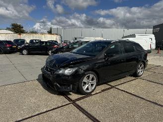 Coche accidentado Seat Leon ST 1.4 Eco Tsi FR 2015/12