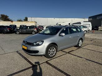 Voiture accidenté Volkswagen Golf 1.2 TSI Comf. Variant 2010/10