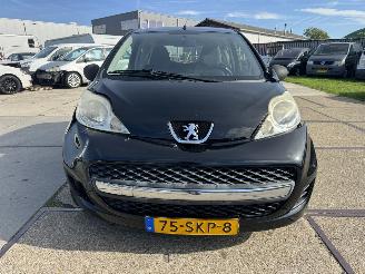 Peugeot 107 1.0 12v XR picture 9