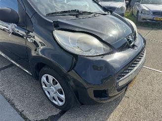 Peugeot 107 1.0 12v XR picture 14