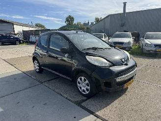 Peugeot 107 1.0 12v XR picture 2
