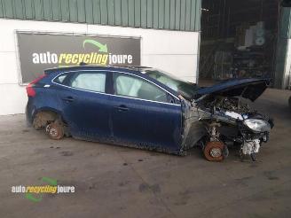 Vrakbiler auto Volvo V-40 V40 (MV), Hatchback 5-drs, 2012 / 2019 1.6 T3 GTDi 16V 2015/2