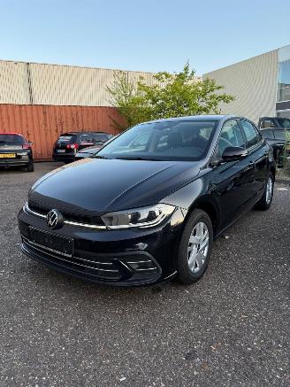 krockskadad bil auto Volkswagen Polo 1.0 TSI Highline LED virtual cockpit 2021/12
