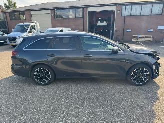 Kia Ceed GT Line Business DIESEL HYBRIDE PANO LEDER LED picture 4