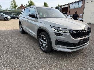 Schadeauto Skoda Kodiaq 4x4 WD 190pk Sportline 2.0 Pano led kuipstoelen Leder 2022/2