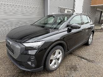 Schadeauto Audi Q4 Audi Q4 e-tron 35 e-tron Pano Leder 2023/3